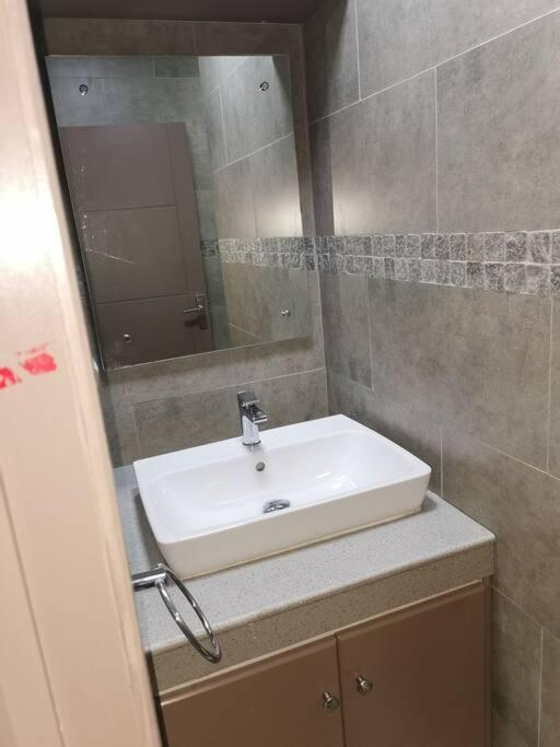 Appartement 3 Bedrooms -swimming Pool- Fully Equipped Kitchen Roches Brunes
