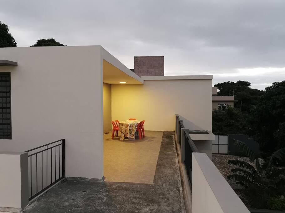 Appartement 3 Bedrooms -swimming Pool- Fully Equipped Kitchen Roches Brunes